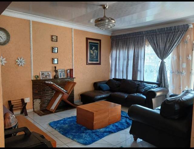 3 BEDROOM HOUSE FOR SALE IN RANDFONTEIN